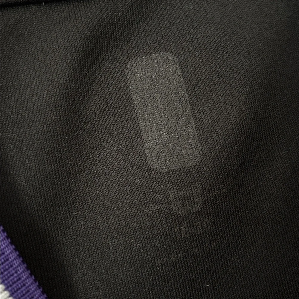 LA Lakers NBA Basketball Jersey Youth XL 18/20 - Picture 3 of 4